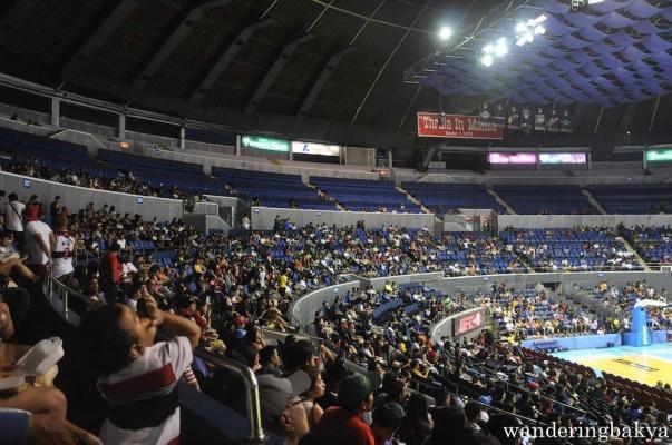 Smart-Araneta Coliseum seats around 20,000. Looking for someone in the audience is like looking for a needle in a haystack. 